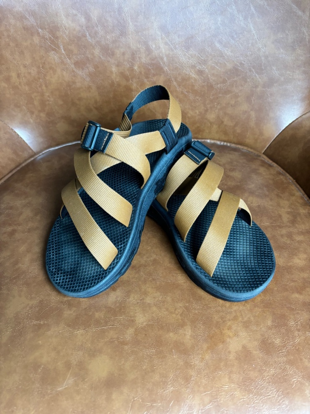 Chaco Z1 Classic Sporty Strappy Sandals Rust Brown Black Hiking Rafting M10 - Picture 2 of 8